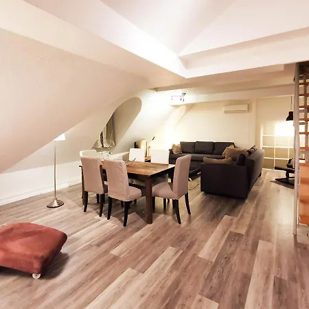 Cf26 75M2 Central Quiet Duplex Apartment *